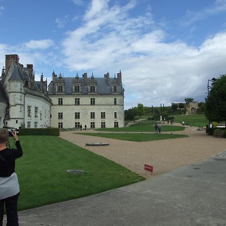 Gite-Civray-De-Touraine Troglo De Denise Exterior foto